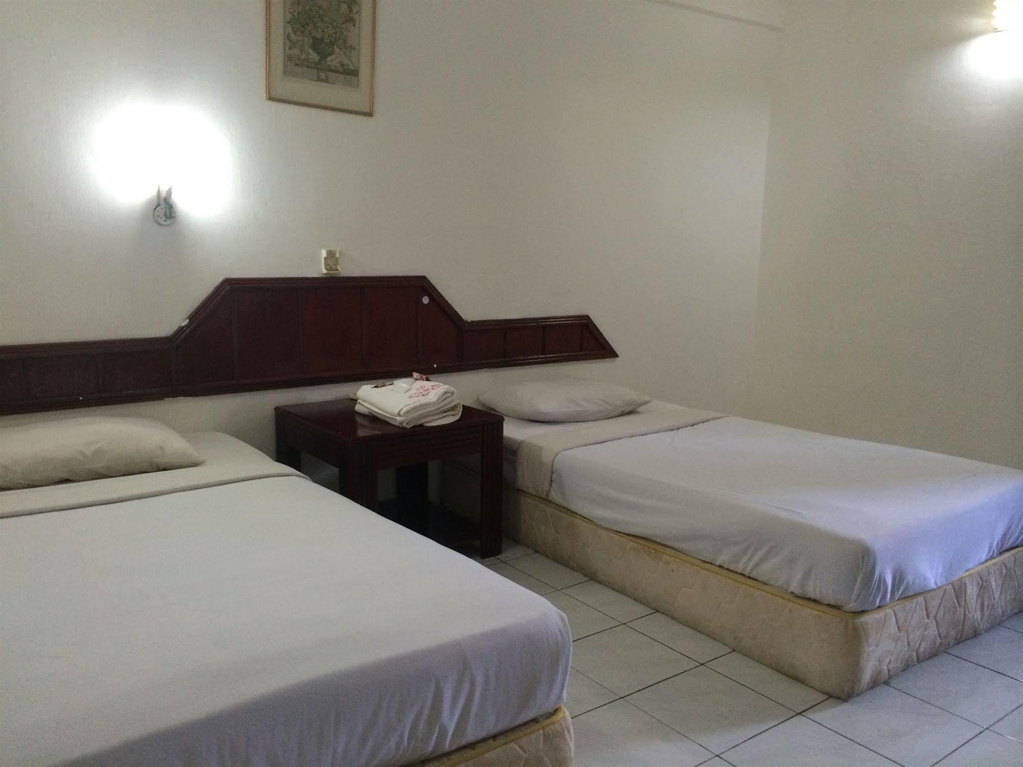 Palace Inn Miri Eksteriør billede