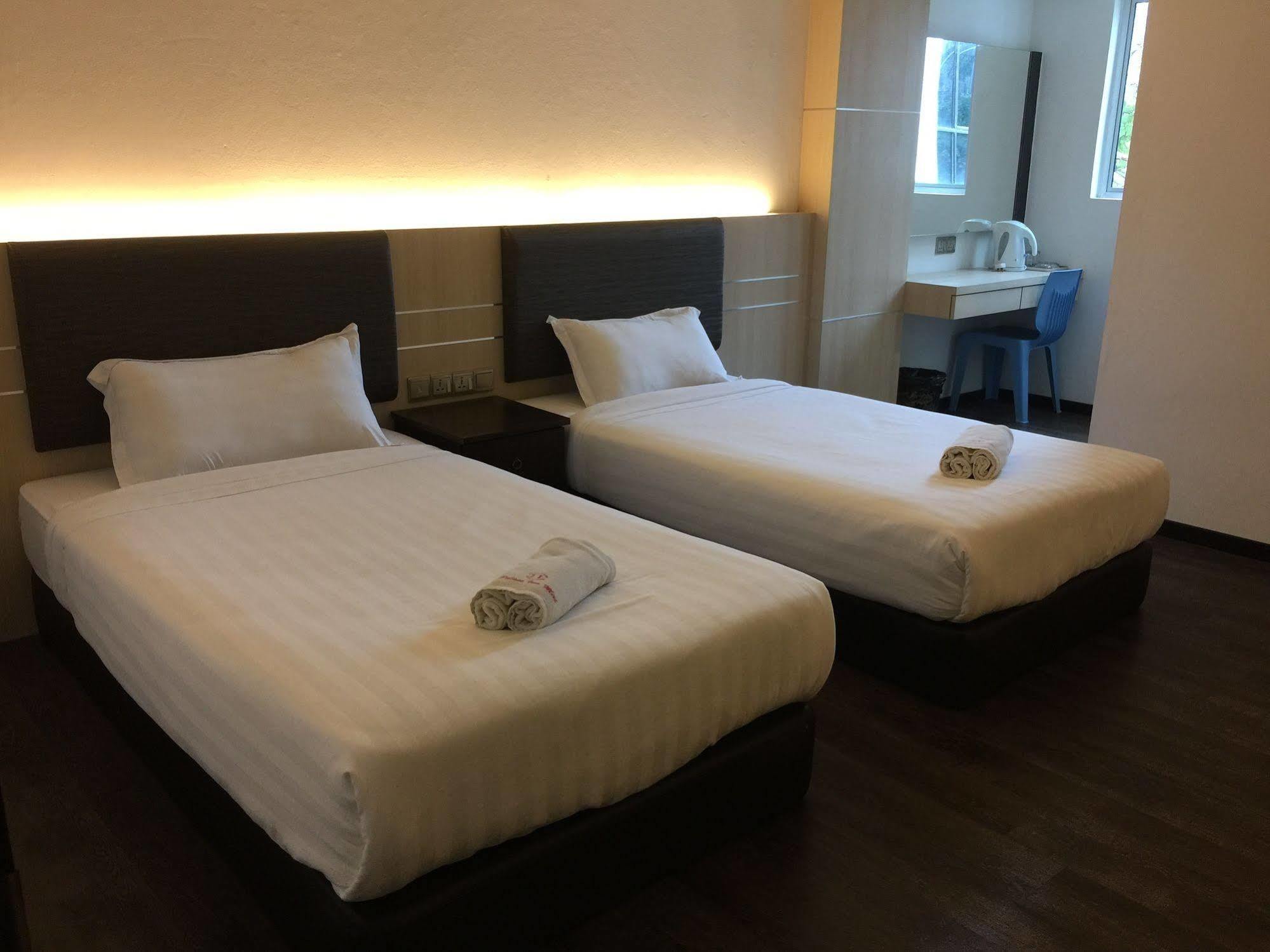Palace Inn Miri Eksteriør billede