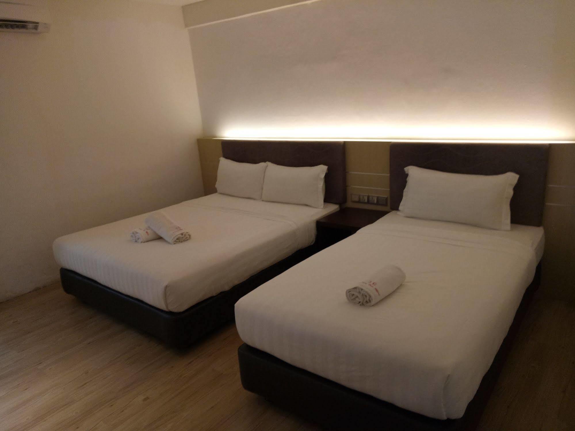 Palace Inn Miri Eksteriør billede