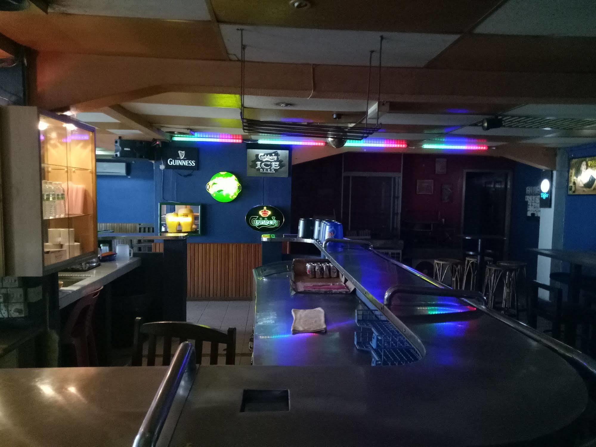 Palace Inn Miri Eksteriør billede