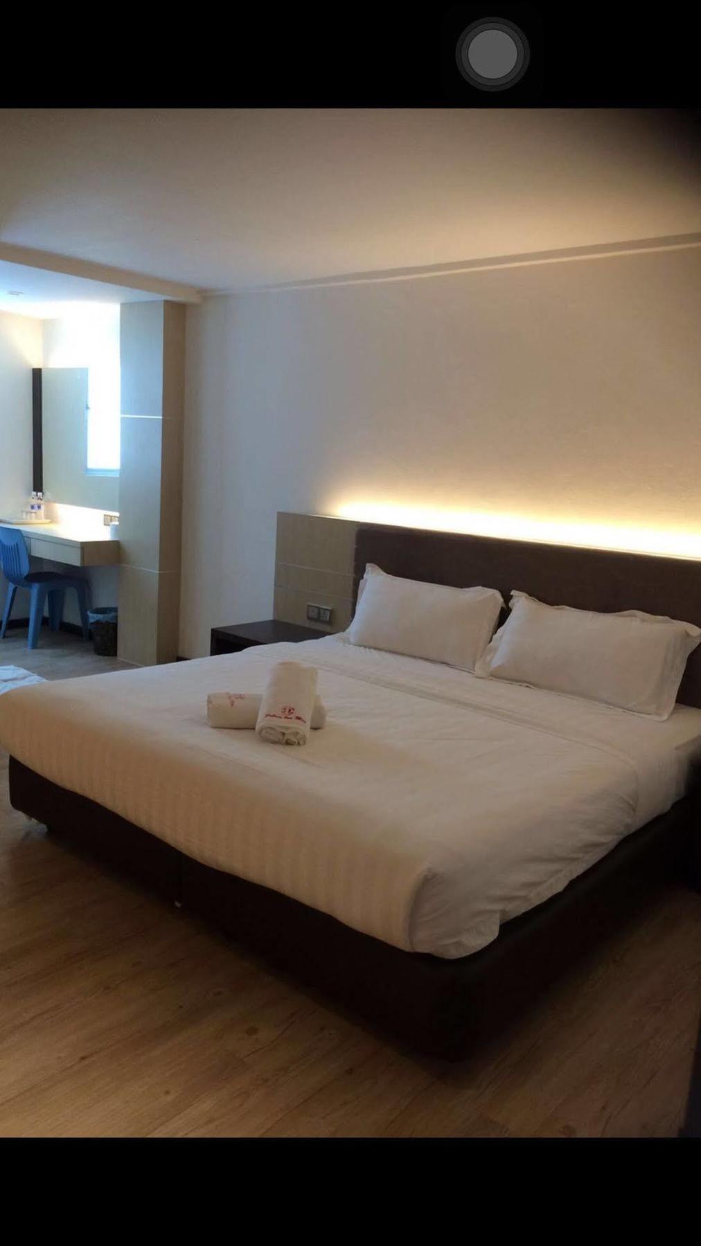 Palace Inn Miri Eksteriør billede